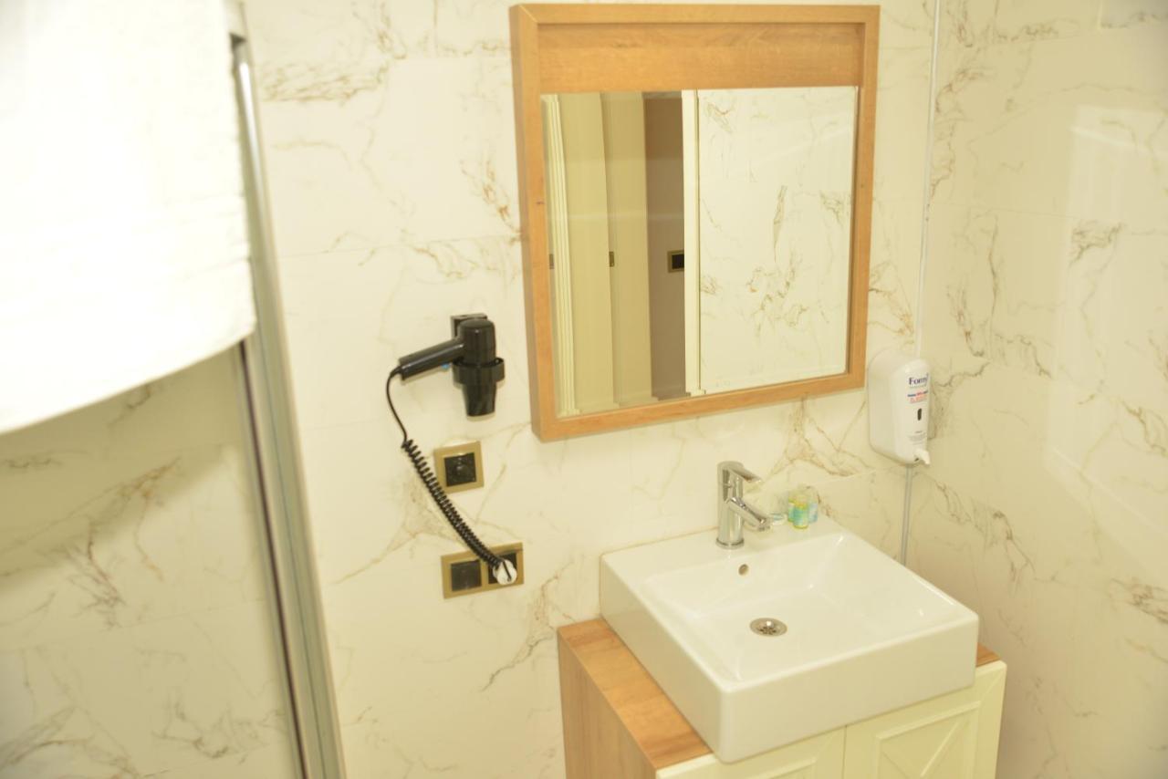 Adiyaman Park Hotel Bagian luar foto